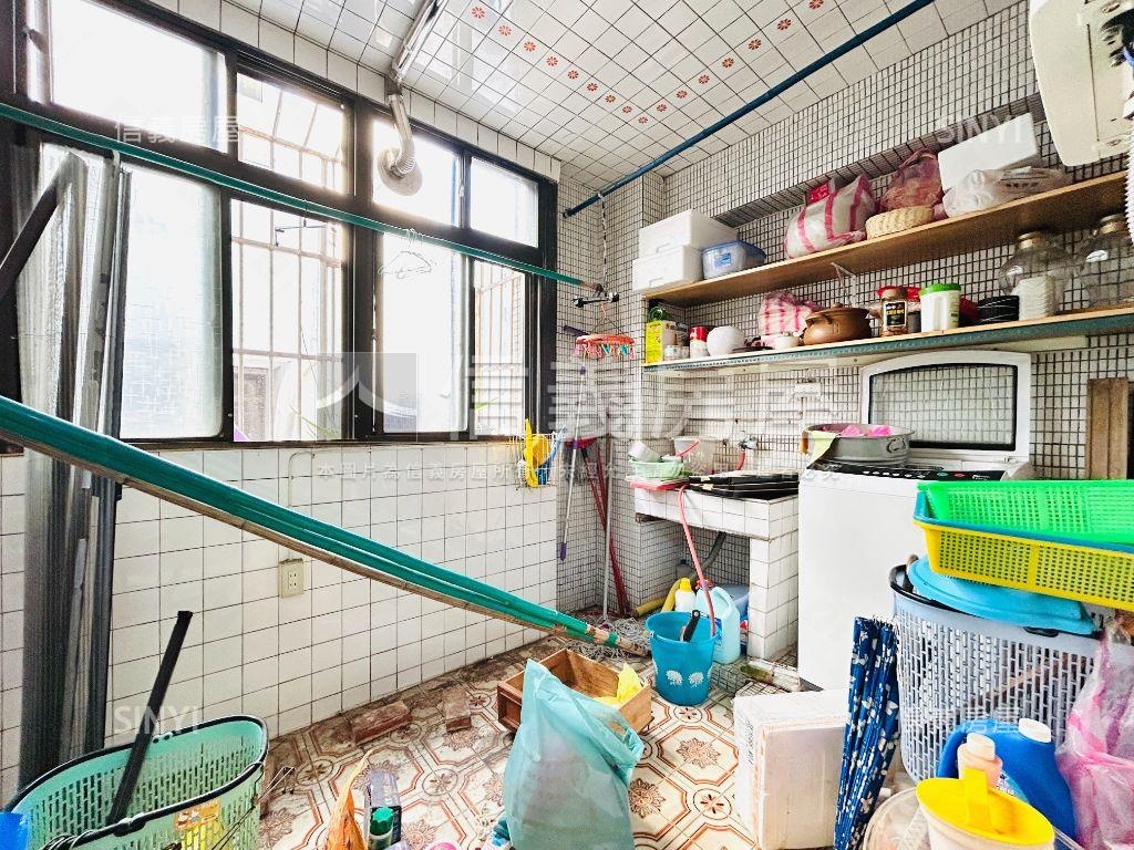 香檳華廈●三代同堂房屋室內格局與周邊環境