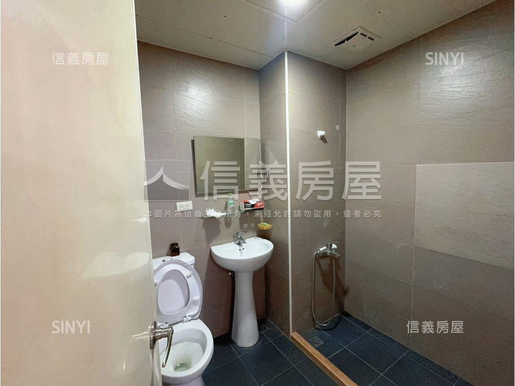 近楊梅體育園區有電梯３房房屋室內格局與周邊環境