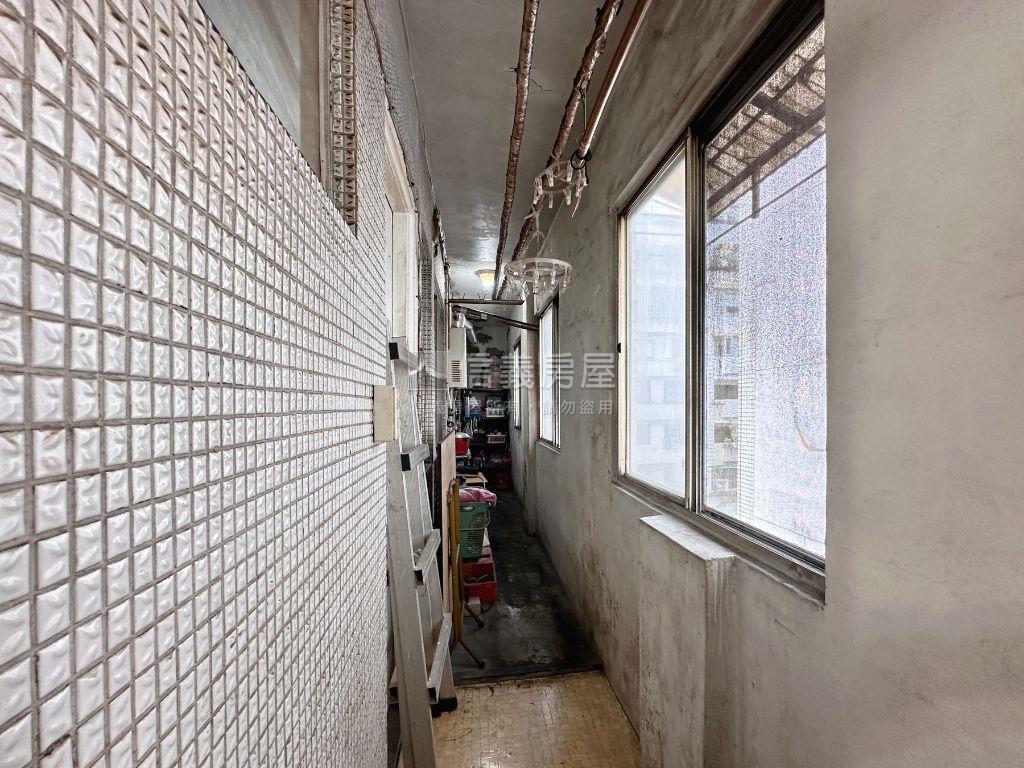 中山國中稀有低總電梯三房房屋室內格局與周邊環境