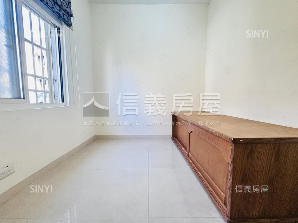 近清大附小邊間大４房房屋室內格局與周邊環境