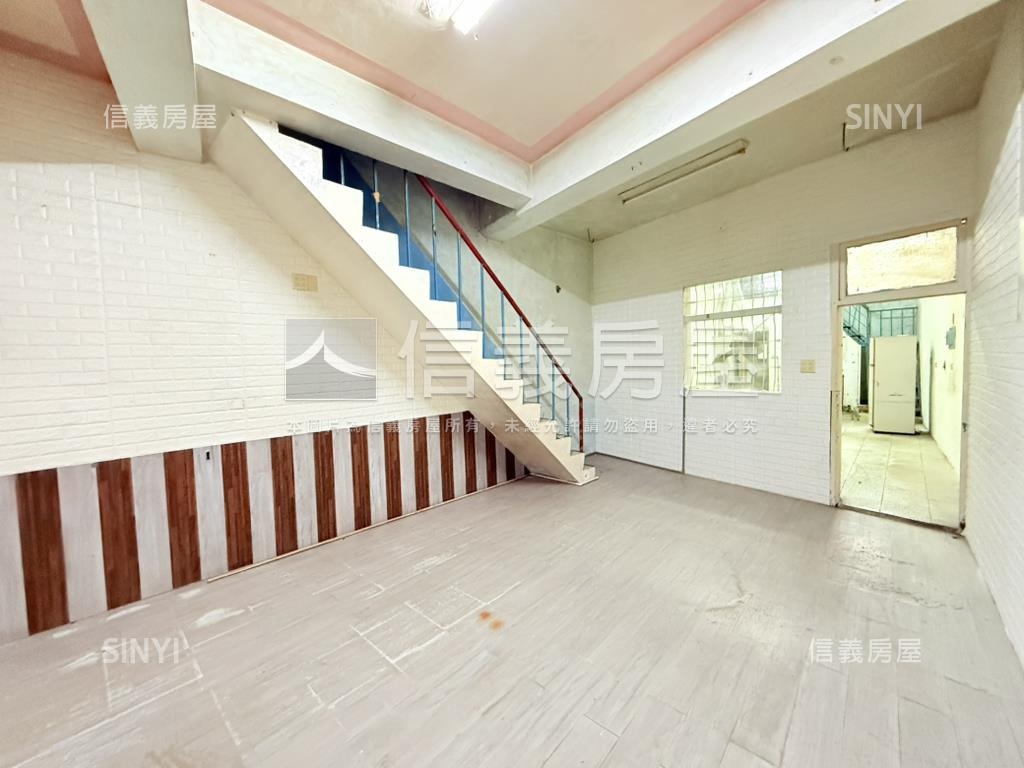 新市熱鬧金店面房屋室內格局與周邊環境