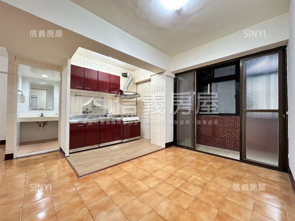 華府園★中正學區電梯兩房房屋室內格局與周邊環境