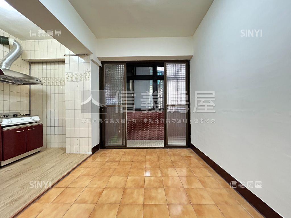 華府園★中正學區電梯兩房房屋室內格局與周邊環境