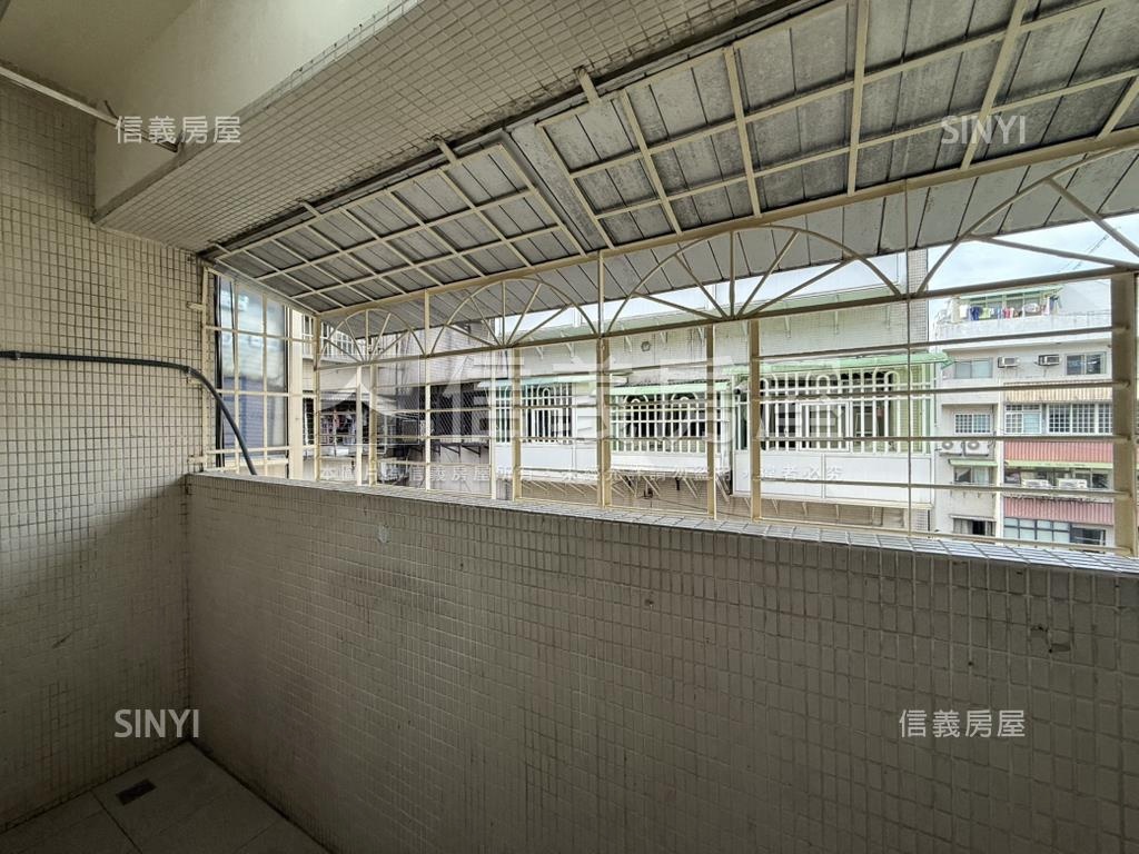 敦化介壽稀有２房華府房屋室內格局與周邊環境