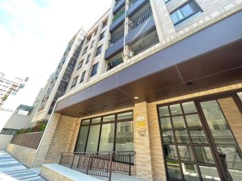 高工旁微笑１０１兩房平車