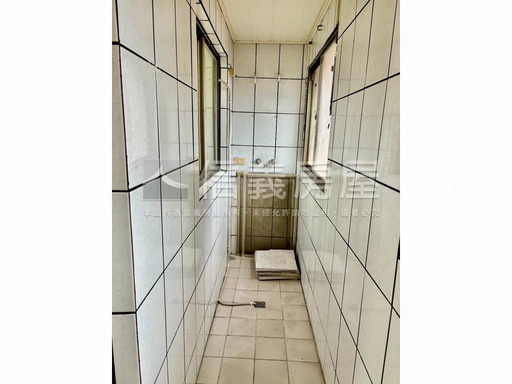 巨城旁邊住辦好案房屋室內格局與周邊環境