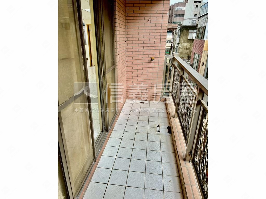 巨城旁邊住辦好案房屋室內格局與周邊環境