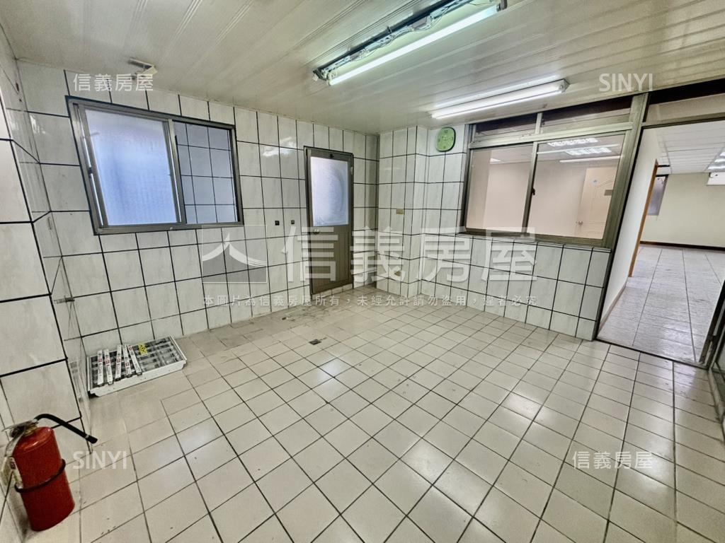 巨城旁邊住辦好案房屋室內格局與周邊環境
