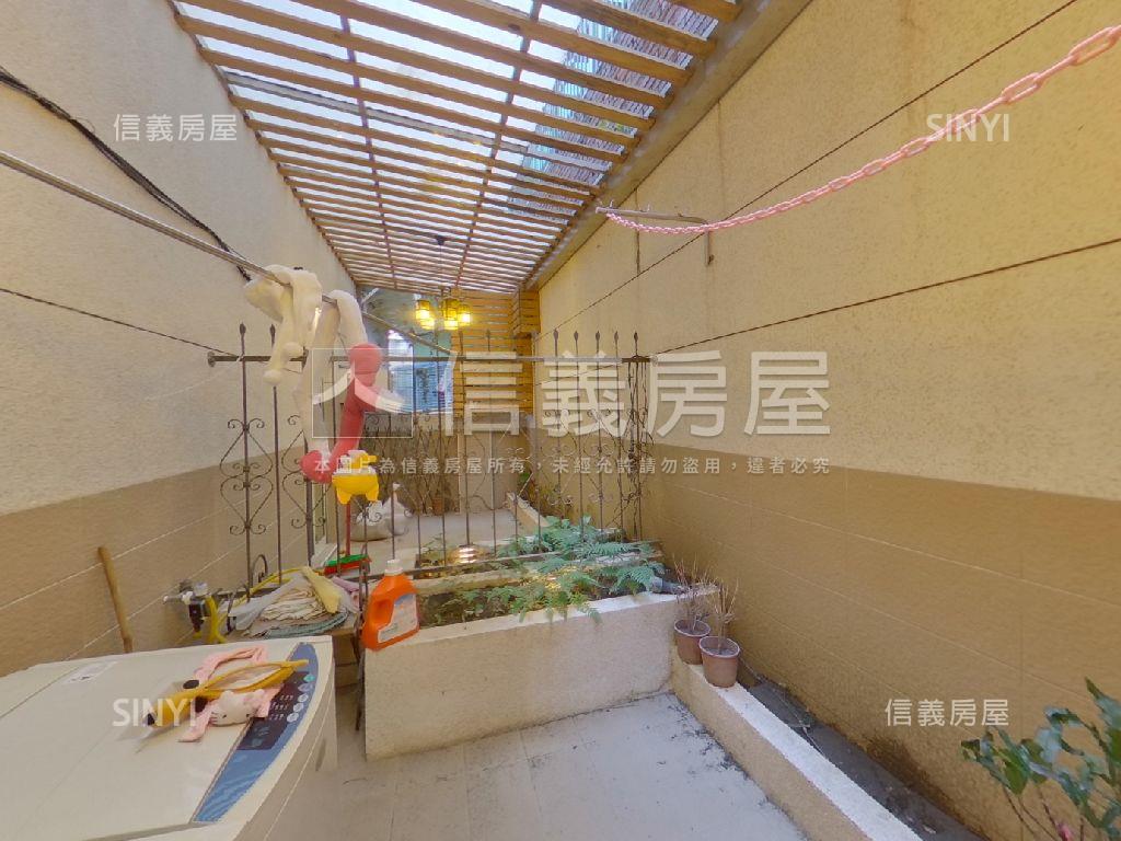 天母●庭院戶房屋室內格局與周邊環境