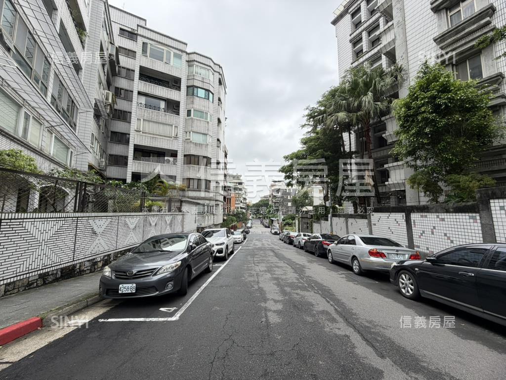 天母●庭院戶房屋室內格局與周邊環境