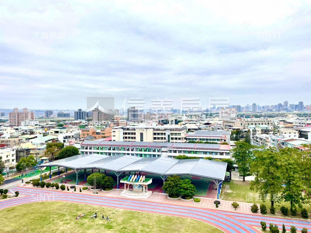 烏日中華路臨路透天讚房屋室內格局與周邊環境