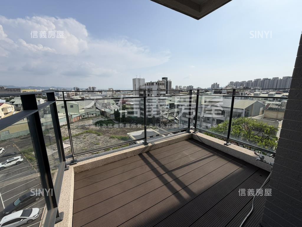 稀有三陽台超美裝潢戶房屋室內格局與周邊環境