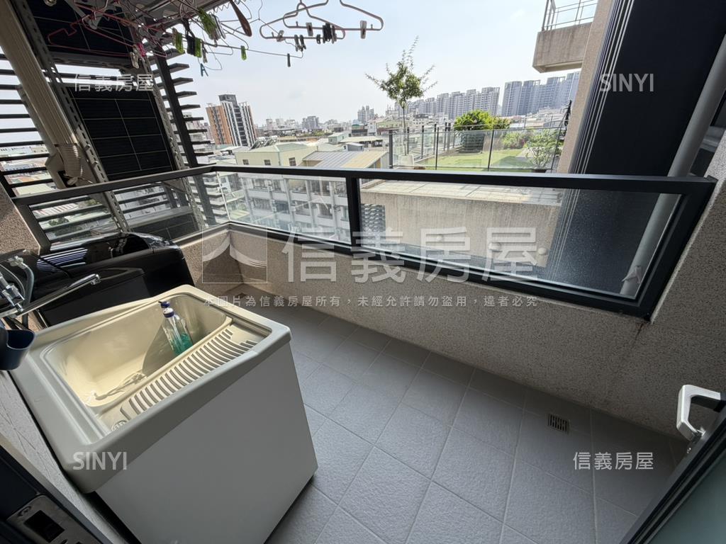 稀有三陽台超美裝潢戶房屋室內格局與周邊環境