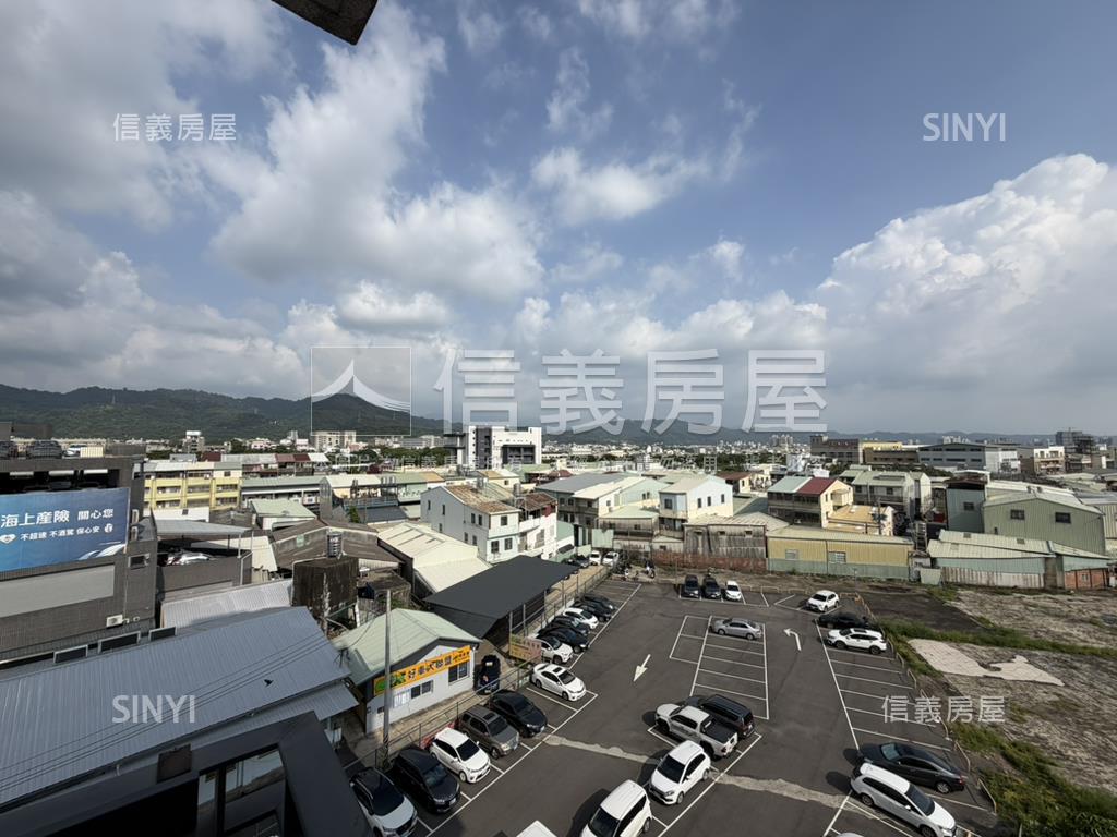 稀有三陽台超美裝潢戶房屋室內格局與周邊環境
