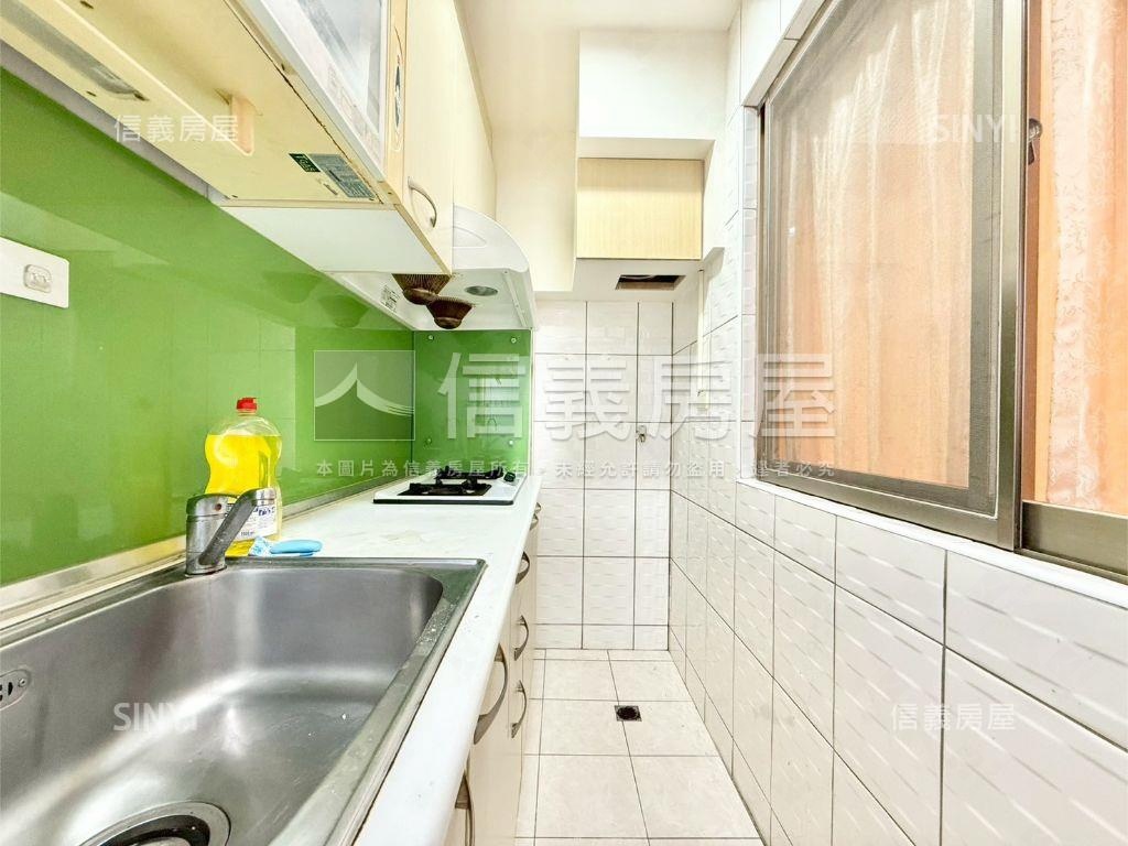 通豪芳鄰大兩房附車位房屋室內格局與周邊環境