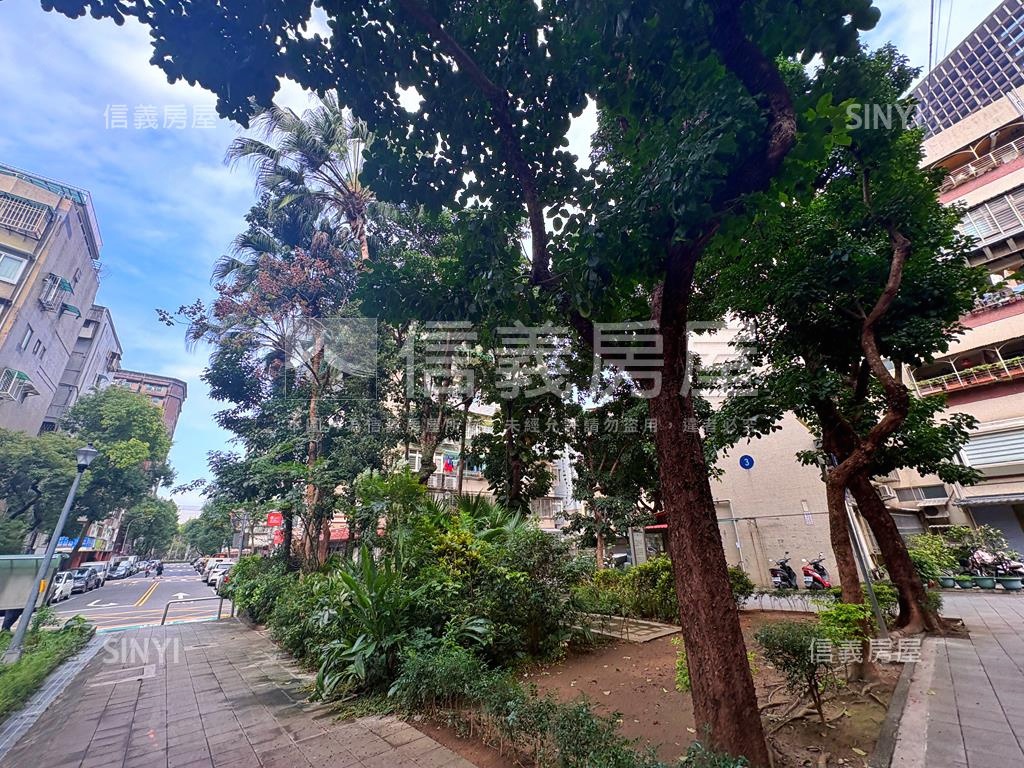 忠駝國宅３房視野佳房屋室內格局與周邊環境