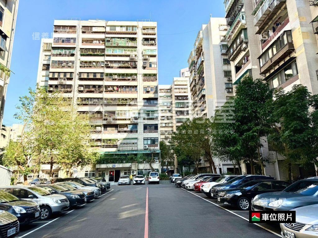 忠駝國宅電梯３房房屋室內格局與周邊環境