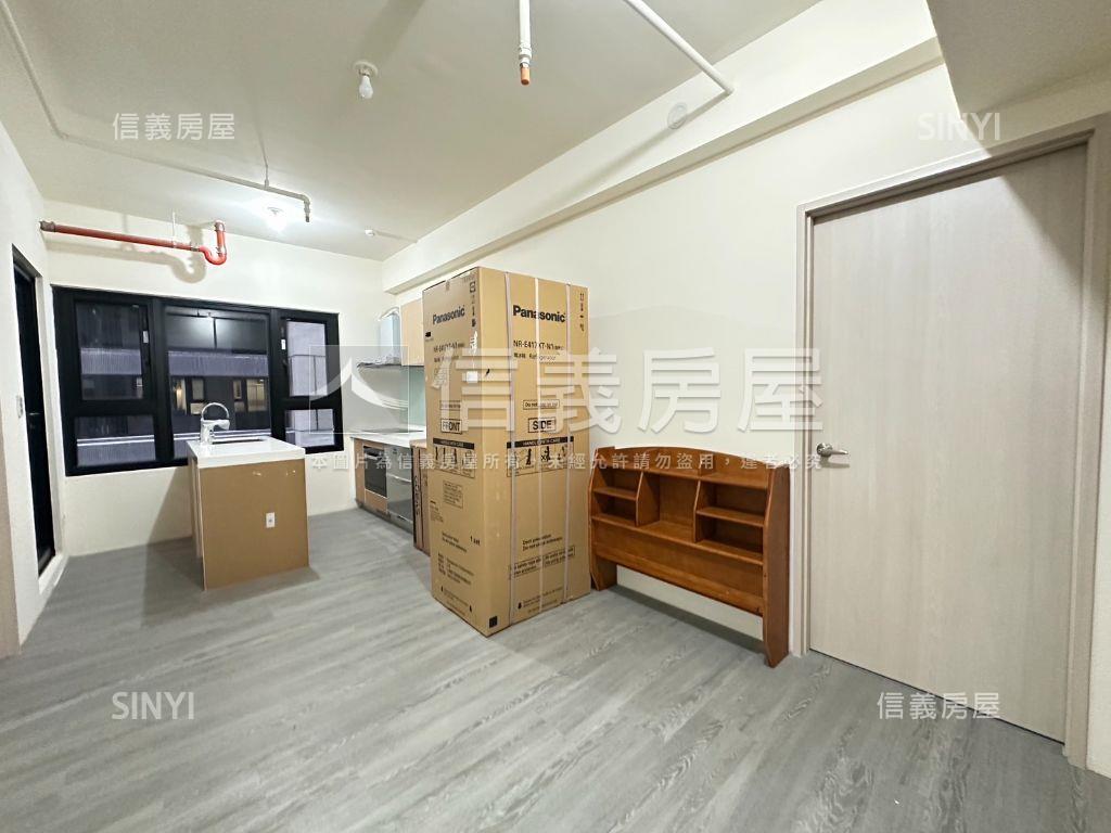 Ａ１８站前新銳２房車位房屋室內格局與周邊環境