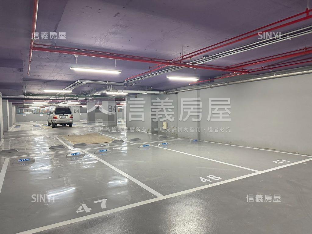Ａ１８站前新銳２房車位房屋室內格局與周邊環境