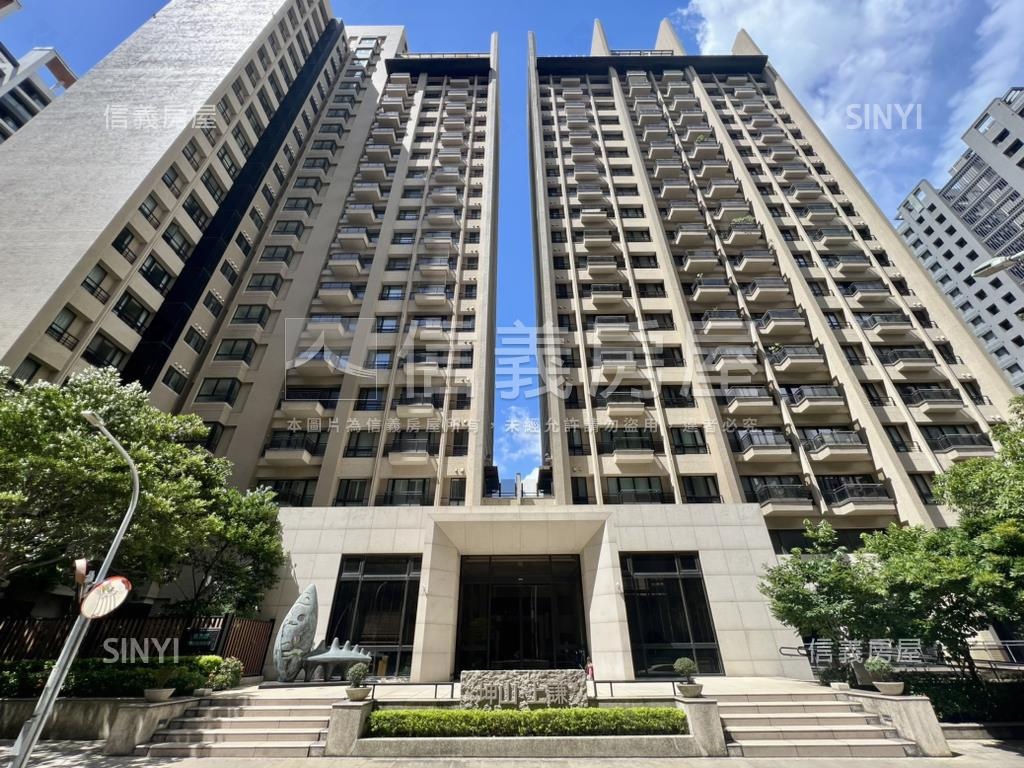 坤山上謙總裁尊爵豪邸房屋室內格局與周邊環境