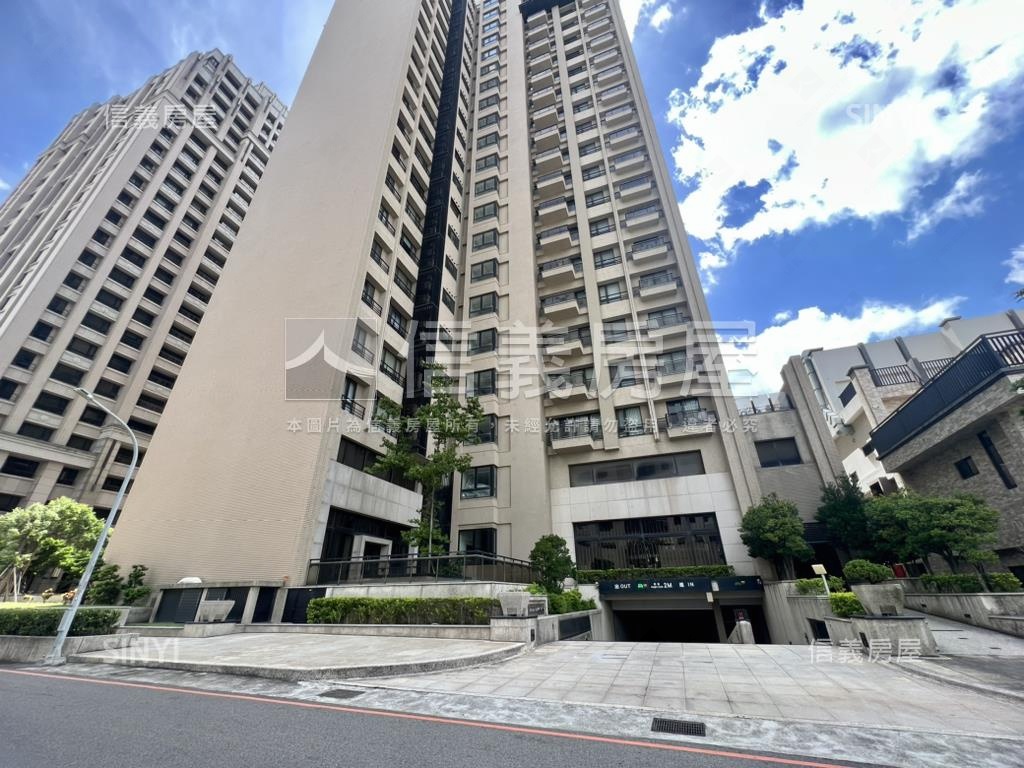 坤山上謙總裁尊爵豪邸房屋室內格局與周邊環境