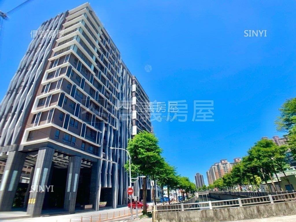 世界Ｖ１‧Ｂ６高樓車位房屋室內格局與周邊環境