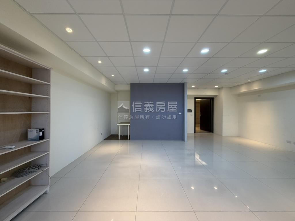 世界Ｖ１‧Ｂ６高樓車位房屋室內格局與周邊環境