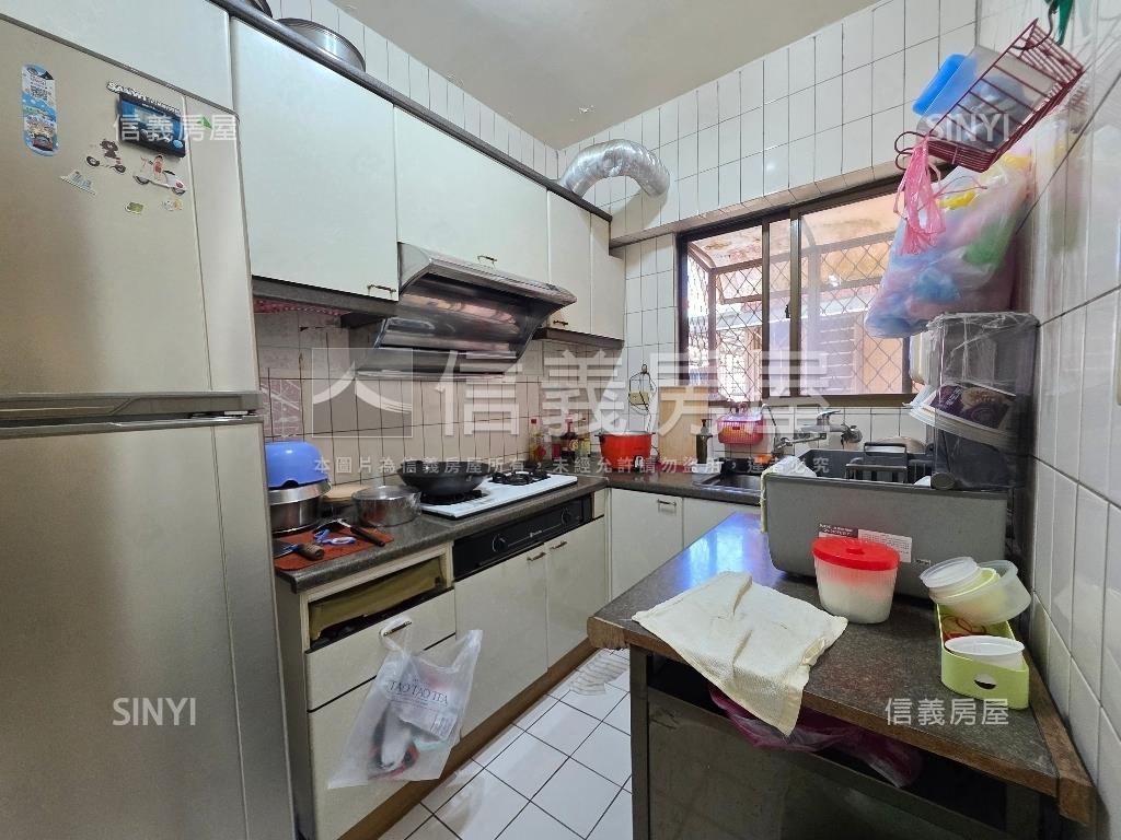 明湖邊間電梯三房房屋室內格局與周邊環境