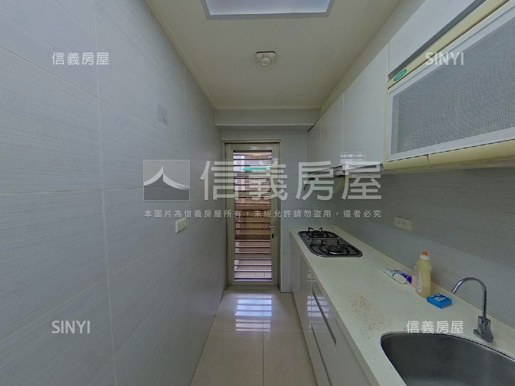 愛上碧潭稀有兩房房屋室內格局與周邊環境