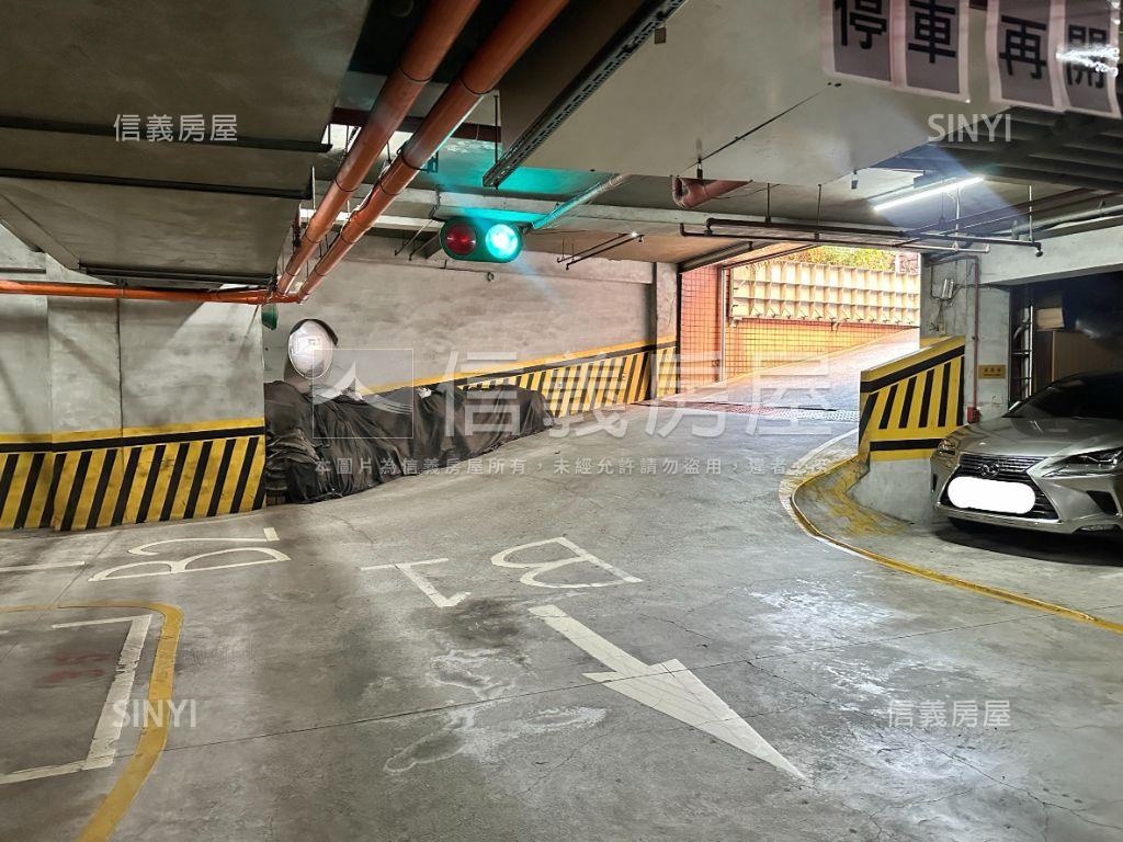 快樂８８８三房平面大車位房屋室內格局與周邊環境