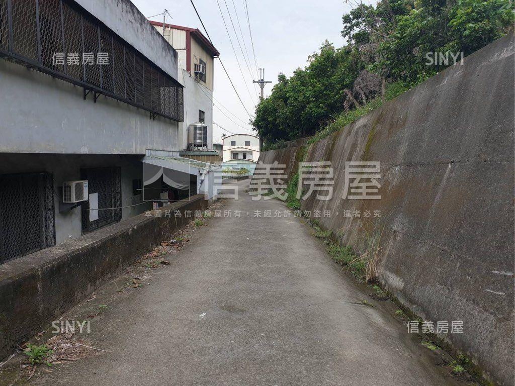 台中甲建稀有大地坪透天房屋室內格局與周邊環境