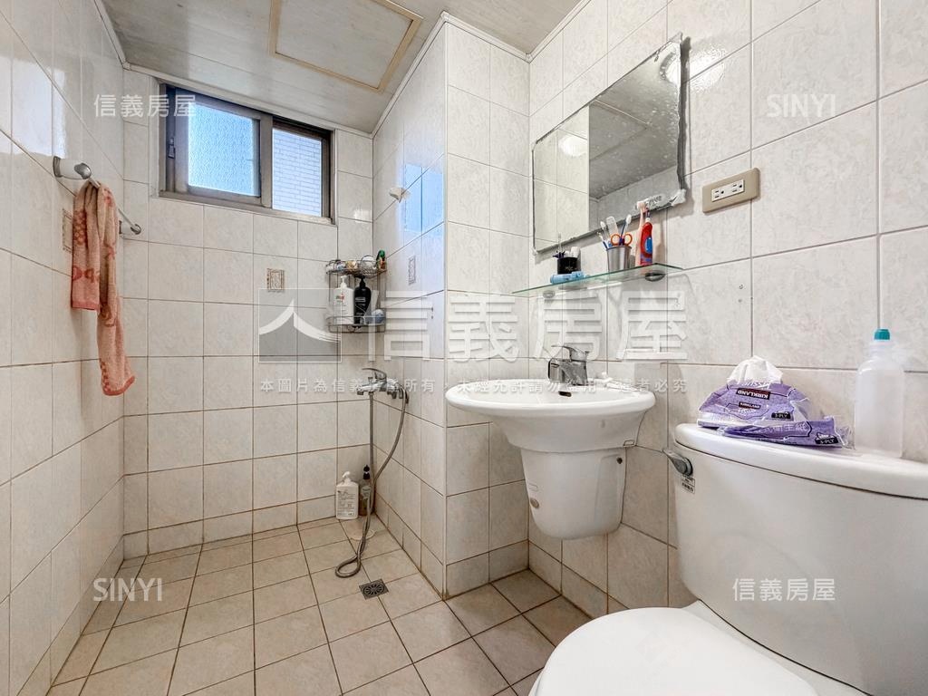 河堤全誠三房平車房屋室內格局與周邊環境