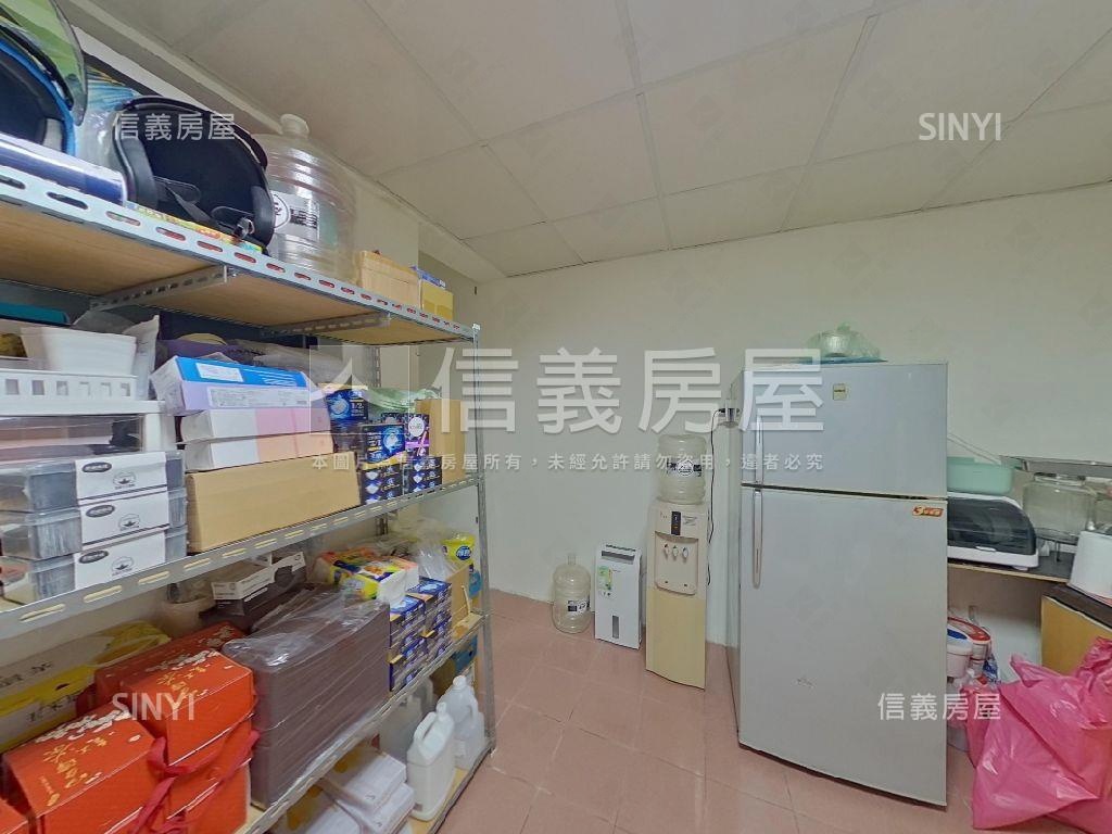 中泰街稀有低總價店面房屋室內格局與周邊環境