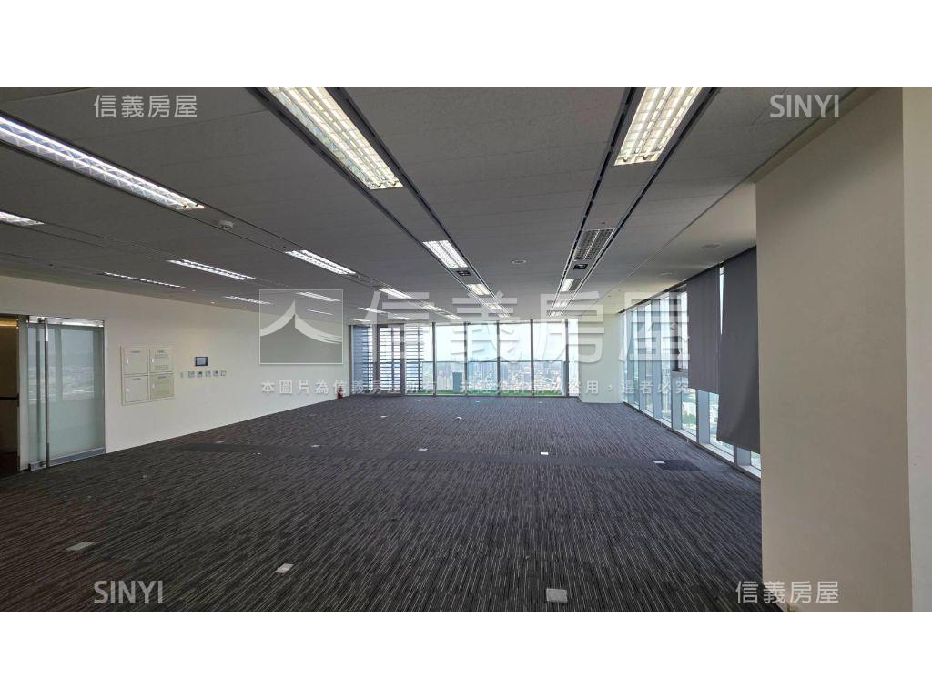 ＣＢＤ高樓視野戶附雙平車房屋室內格局與周邊環境
