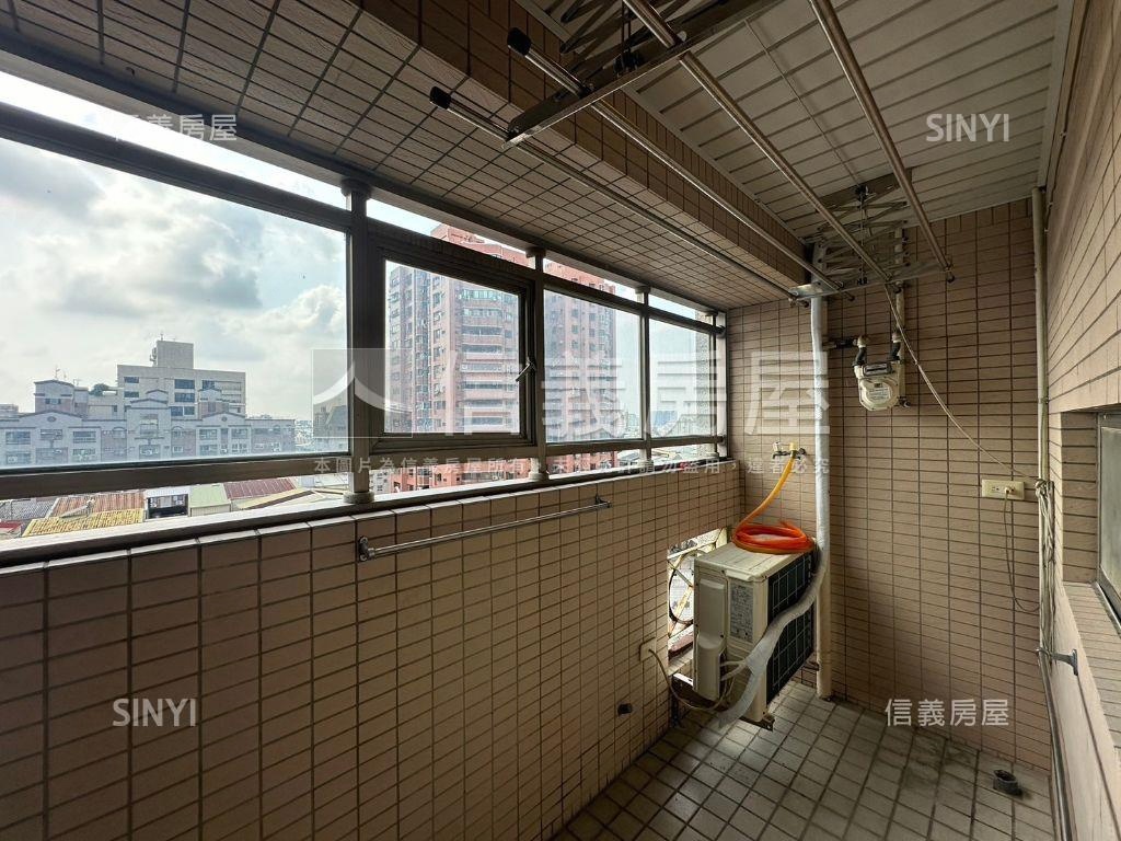 空中別墅★寬敞7樓有車位房屋室內格局與周邊環境