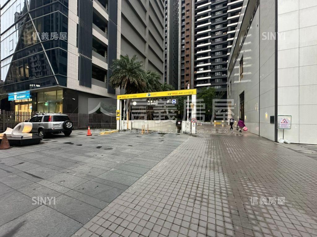 雲智匯摩天商辦大樓房屋室內格局與周邊環境