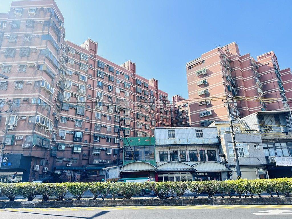 翡翠森林低總價三房房屋室內格局與周邊環境