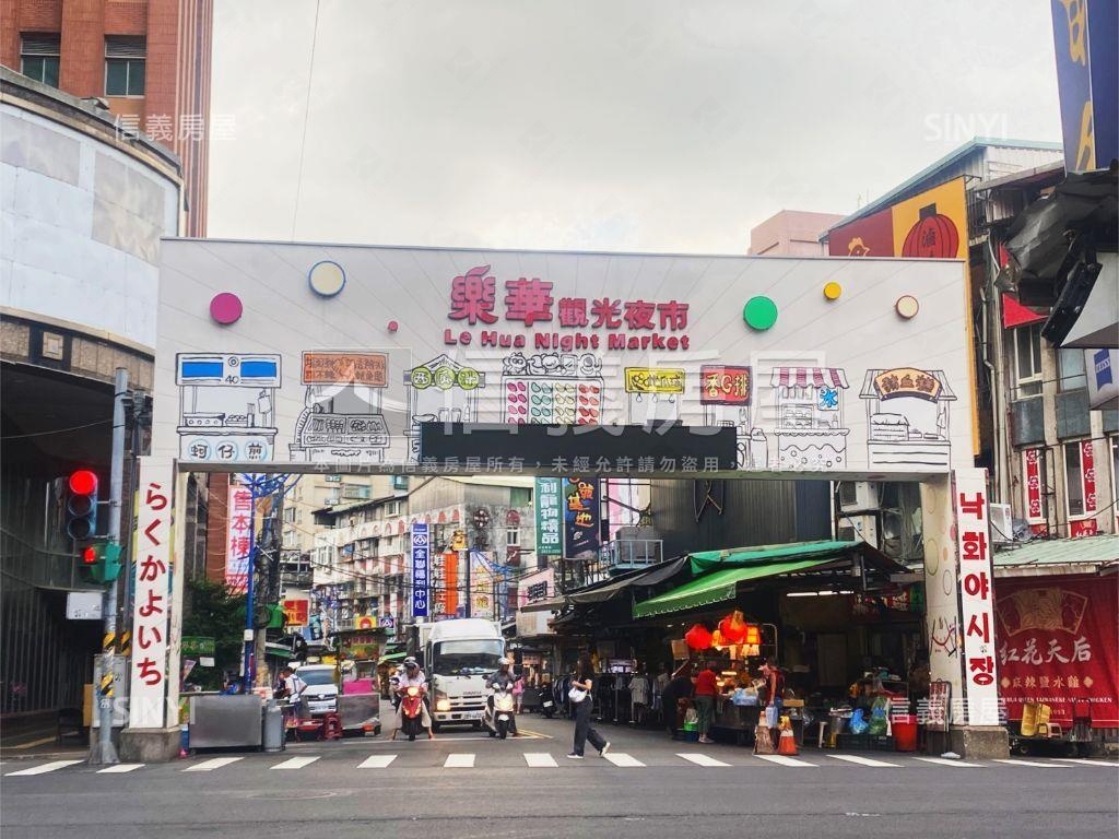 頂溪捷運電梯臻品房屋室內格局與周邊環境