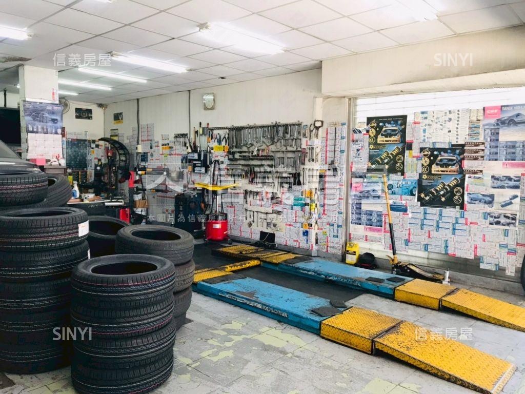 鴻圖大展金三角店面房屋室內格局與周邊環境