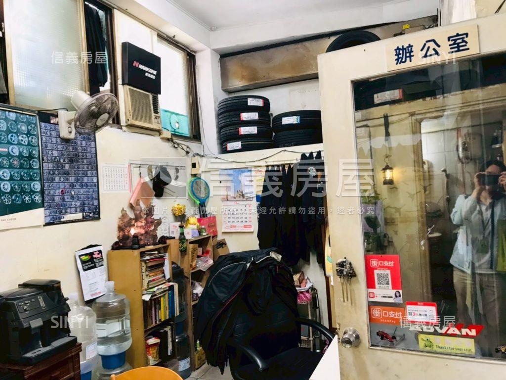 鴻圖大展金三角店面房屋室內格局與周邊環境