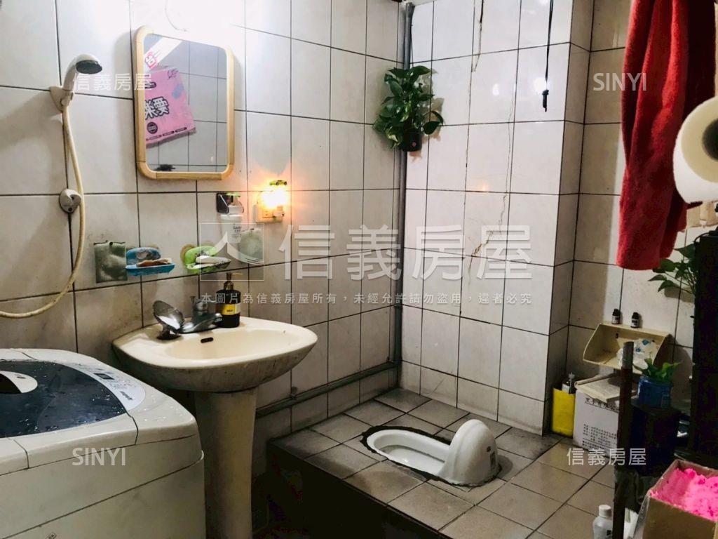 鴻圖大展金三角店面房屋室內格局與周邊環境