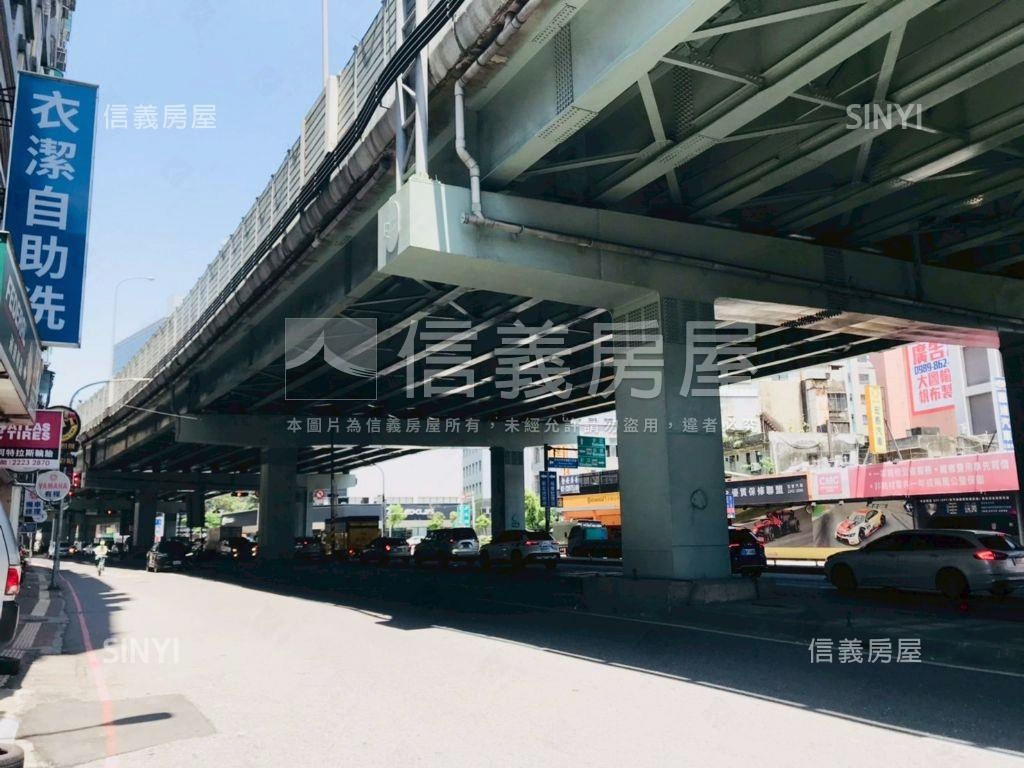 鴻圖大展金三角店面房屋室內格局與周邊環境