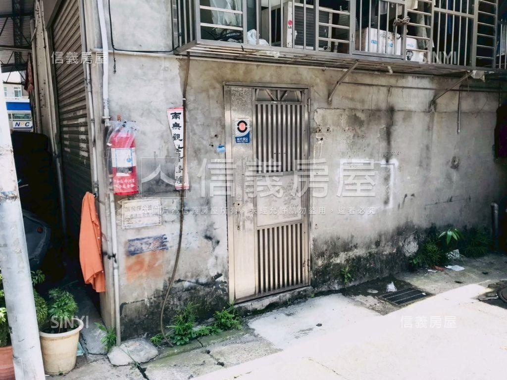 鴻圖大展金三角店面房屋室內格局與周邊環境
