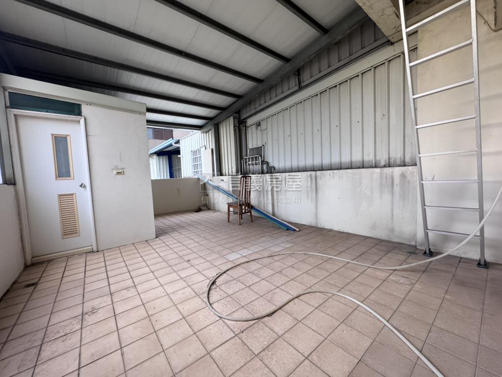 震後大地坪臨路透天房屋室內格局與周邊環境
