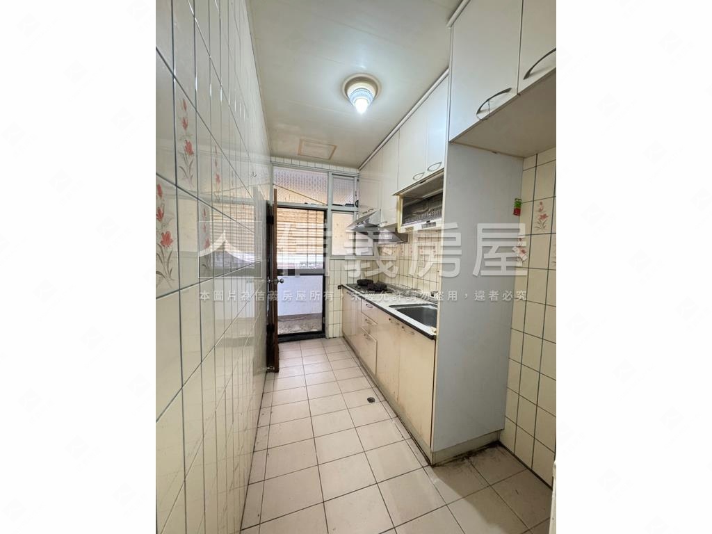 Ｋ８站方正三房美寓房屋室內格局與周邊環境