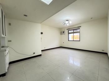 Ｋ８站方正三房美寓