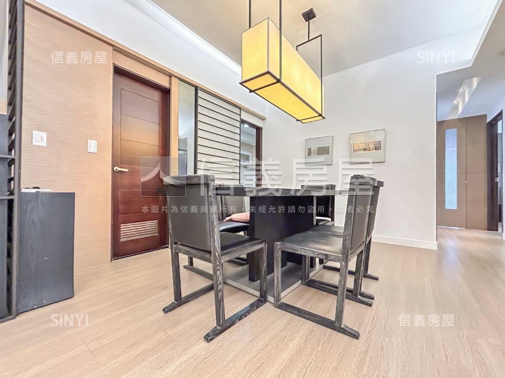 長虹大鎮．Ｃ．四房車位房屋室內格局與周邊環境