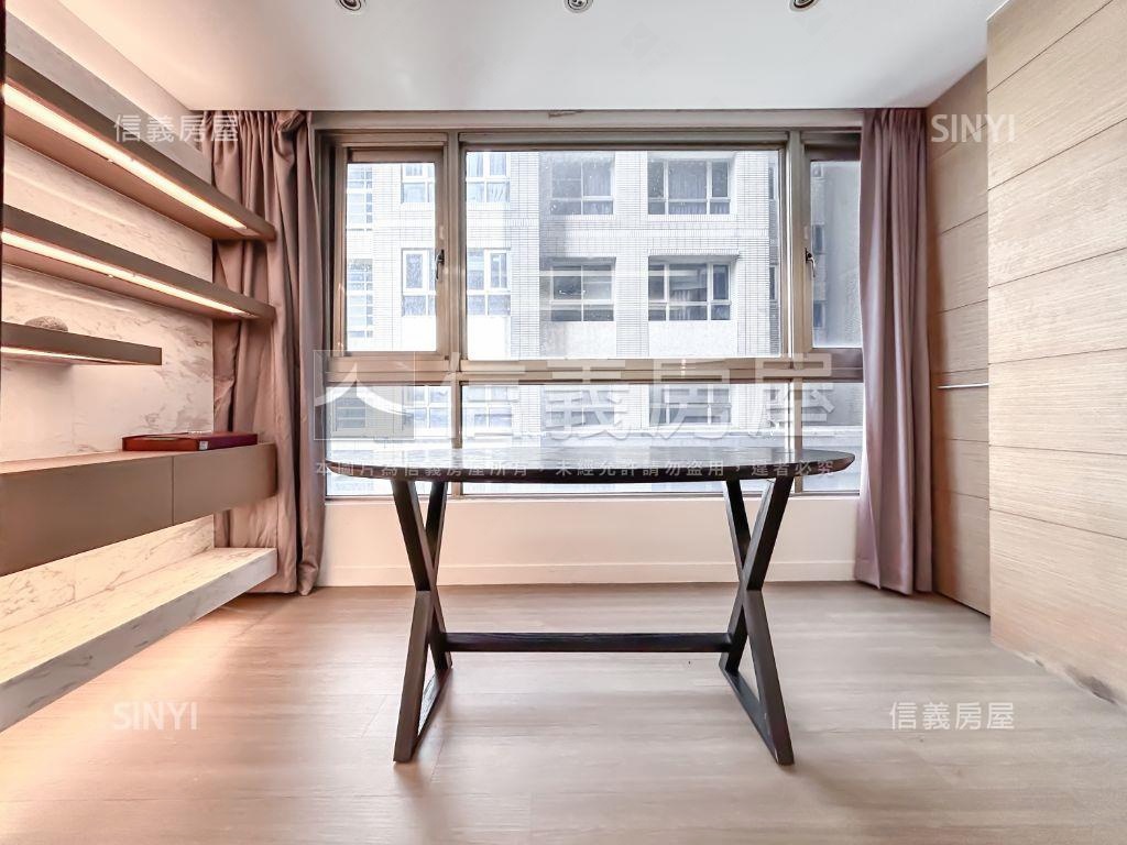 長虹大鎮．Ｃ．四房車位房屋室內格局與周邊環境