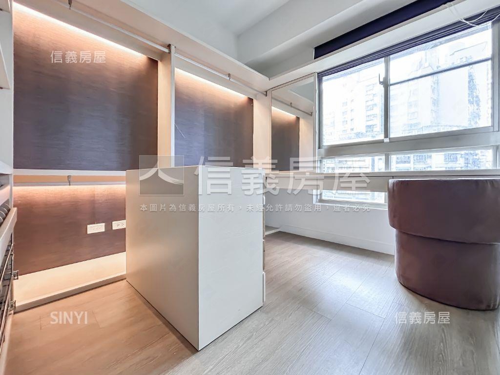 長虹大鎮．Ｃ．四房車位房屋室內格局與周邊環境