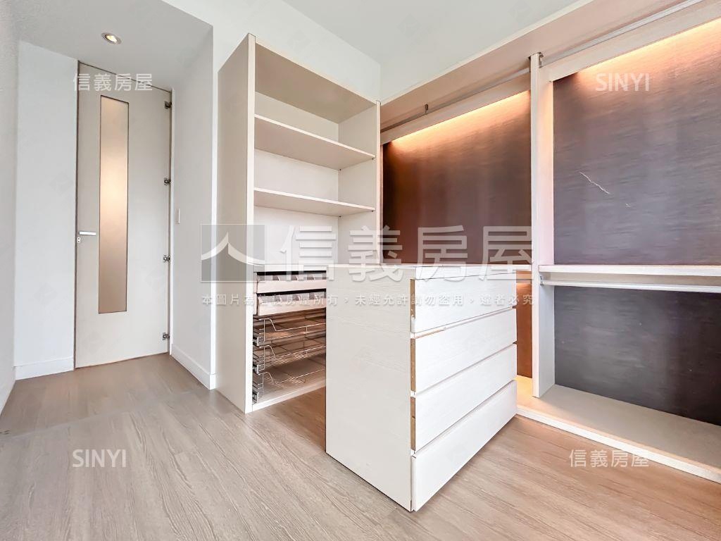 長虹大鎮．Ｃ．四房車位房屋室內格局與周邊環境